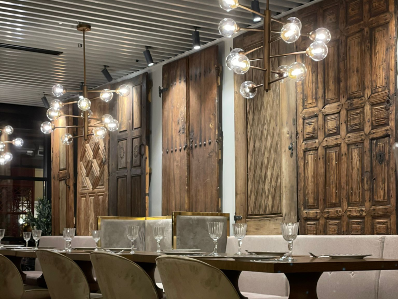 Anadolu ve Osmanlı esintilerinden ilham alan lüks restoran